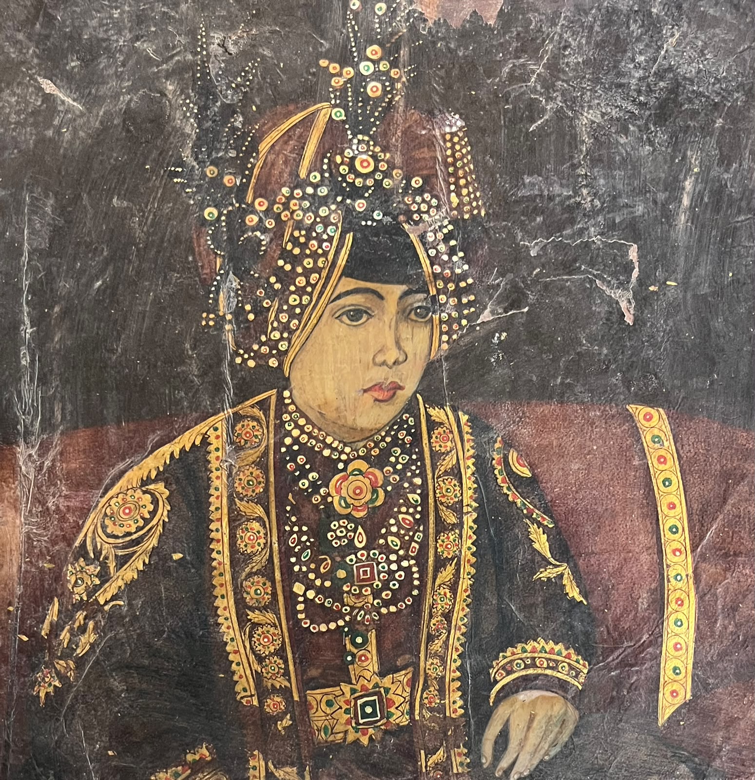 Rare handmade miniature painting of Persian roya figure.