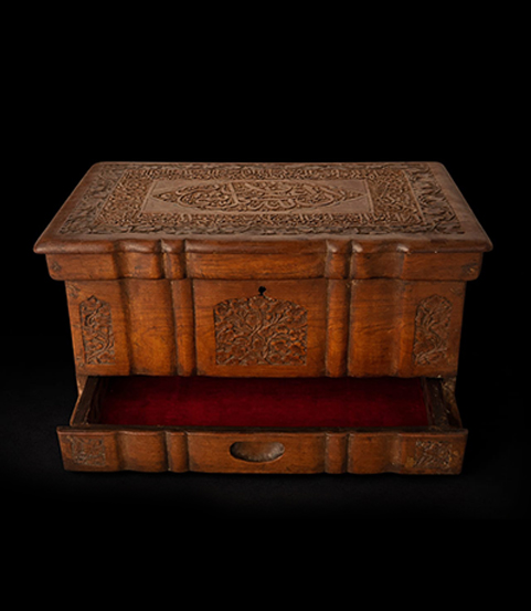 Antique Style Wooden Keepsake Box